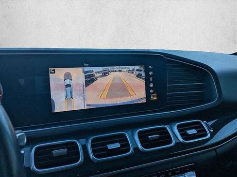 Used 2020 Mercedes-Benz GLE 350 w/ Premium Package image 11