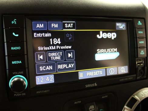 Certified 2016 Jeep Wrangler Unlimited Sahara w/ Max Tow Package image 15