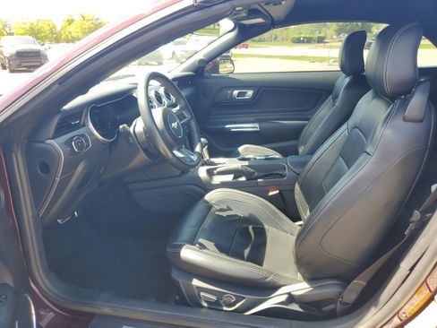 Used 2018 Ford Mustang GT Premium w/ Equipment Group 401A RWD image 12