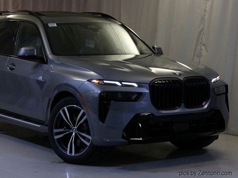Used 2026 BMW X7 xDrive40i w/ M Sport Package image 2