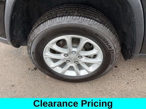 Used 2022 Jeep Grand Cherokee Laredo E w/ Security & Convenience Group AWD/4WD image 43