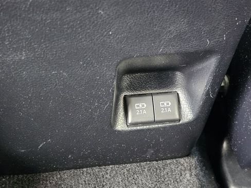 Used 2022 Toyota 4Runner SR5 image 17