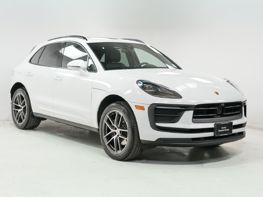 Certified 2026 Porsche Macan AWD/4WD image 7