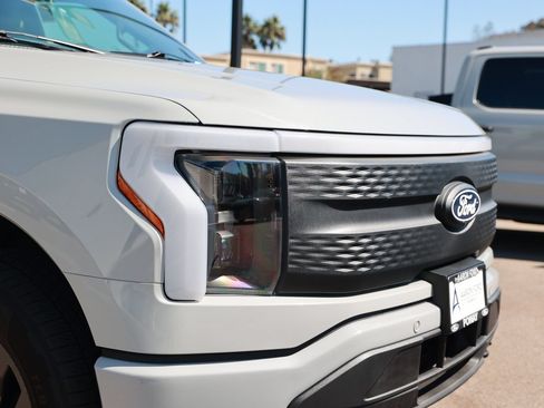 Used 2024 Ford F150 Lightning Flash AWD/4WD image 9