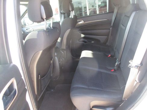Used 2015 Jeep Grand Cherokee Laredo w/ Quick Order Package 23E image 5