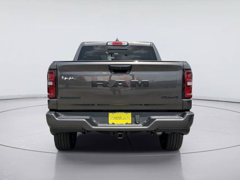 Used 2025 RAM 1500 Big Horn w/ Night Edition AWD/4WD image 4
