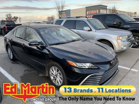 Certified 2022 Toyota Camry LE image 1