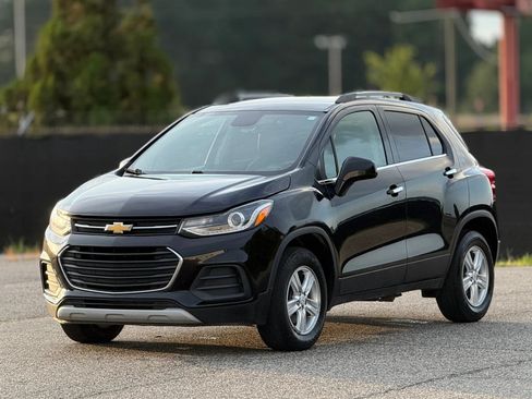 Used 2019 Chevrolet Trax LT w/ LT Convenience Package AWD/4WD image 6