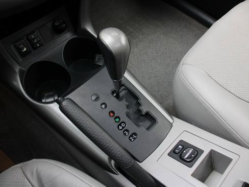 Used 2007 Toyota RAV4 Limited image 8