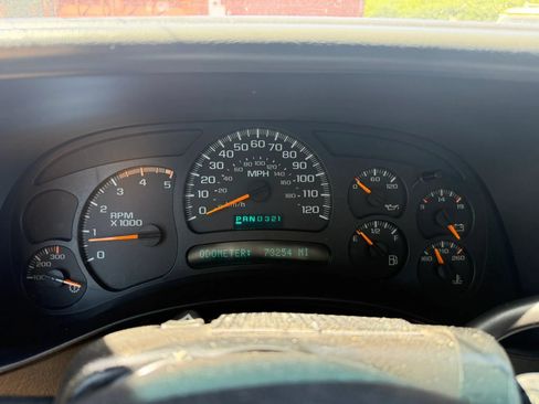 Used 2005 Chevrolet Silverado 2500 LT w/ Heavy-Duty Power Package AWD/4WD image 25