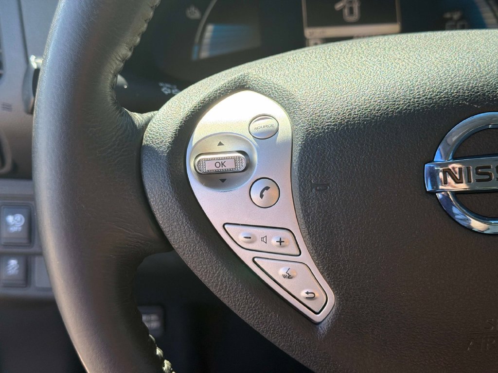 Used 2017 Nissan Leaf SV w/ Premium Package FWD image 30
