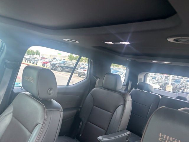 Used 2022 Chevrolet Traverse High Country w/ LPO, Floor Liner Package AWD/4WD image 10
