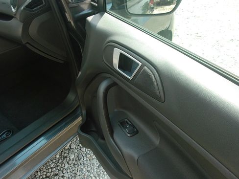Used 2016 Ford Fiesta SE FWD image 28