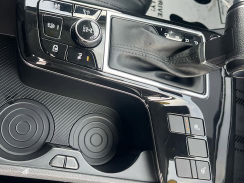 Used 2024 Kia Sportage EX image 44