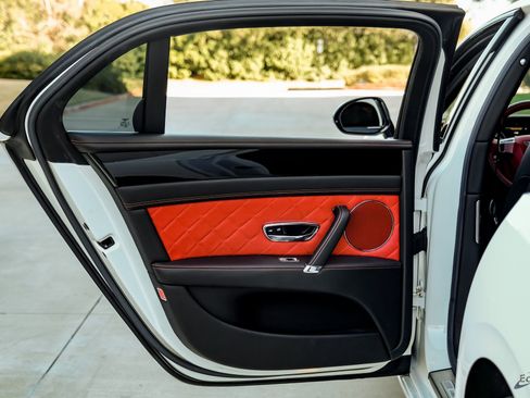 Used 2018 Bentley Flying Spur S V8 image 94