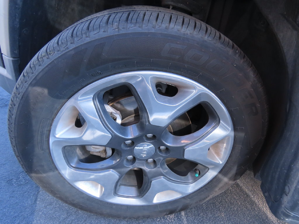 Used 2018 Jeep Compass Limited w/ Navigation Group AWD/4WD image 15