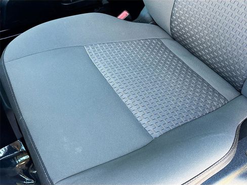 Used 2023 Ford Transit 350 XLT image 21