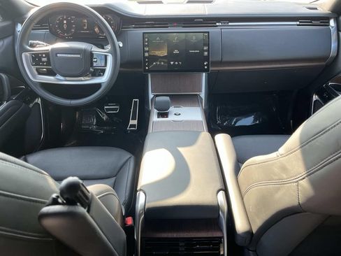Used 2024 Land Rover Range Rover Long Wheelbase SE AWD/4WD image 9