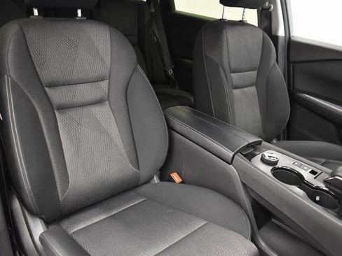 Used 2025 Nissan Rogue SV image 6