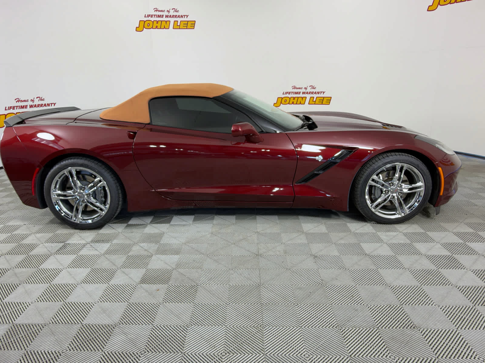 Used 2016 Chevrolet Corvette Stingray Convertible w/ 2LT Preferred Equipment Group RWD image 7