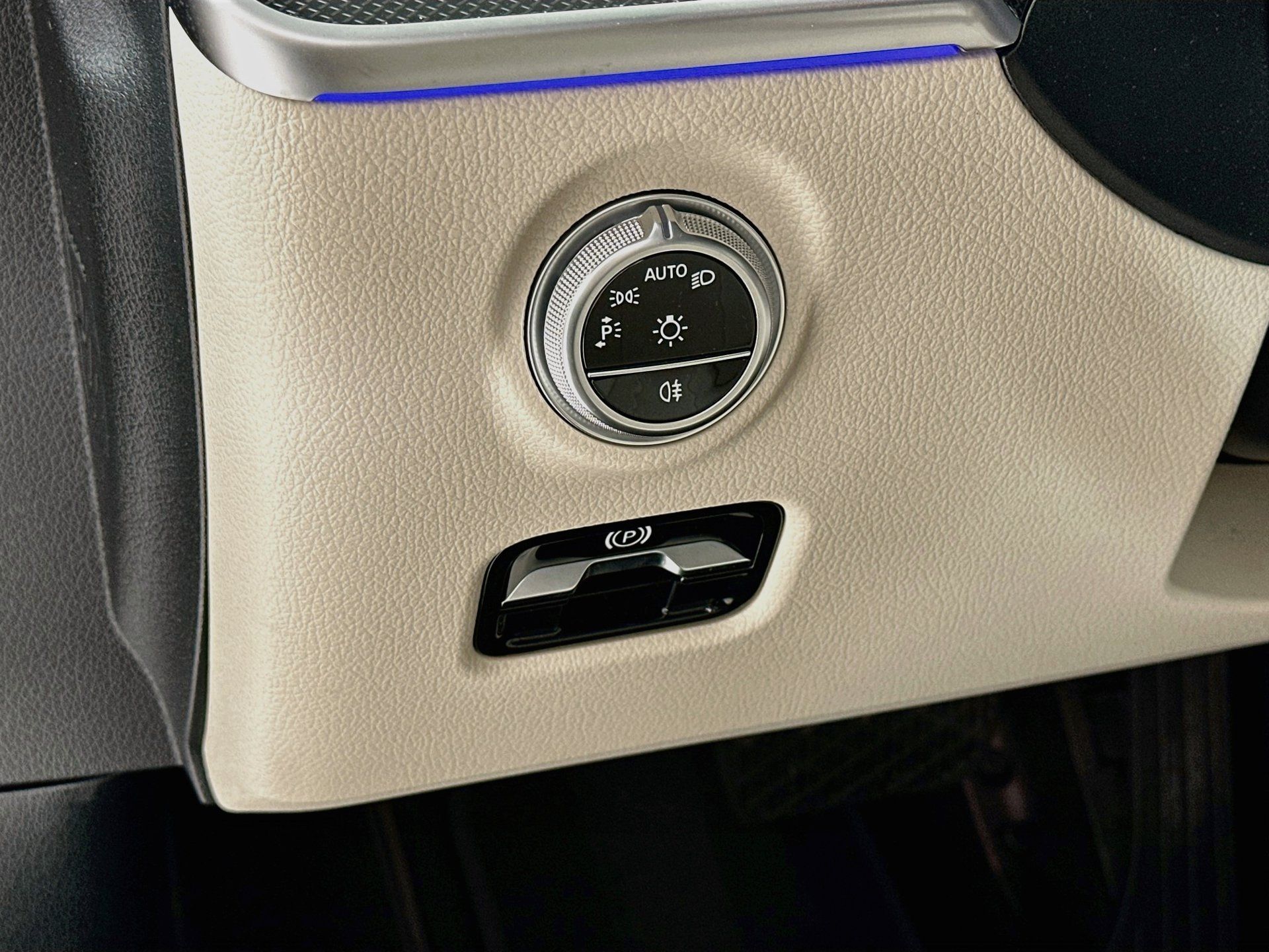 Certified 2024 Mercedes-Benz CLE 300 4MATIC Coupe image 11