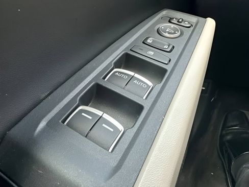 Used 2023 Honda Accord EX image 17