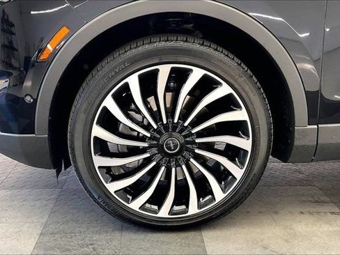 Used 2023 Lincoln Nautilus Black Label w/ Class II Trailer Tow Package AWD/4WD image 7