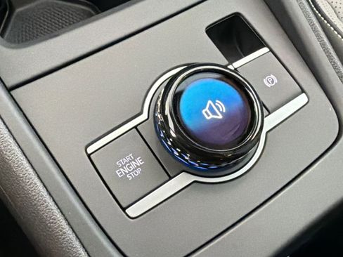 New 2026 Volkswagen Tiguan SE R-Line FWD image 18