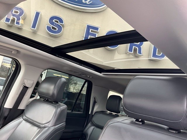 Used 2025 Ford Expedition Active AWD/4WD image 13