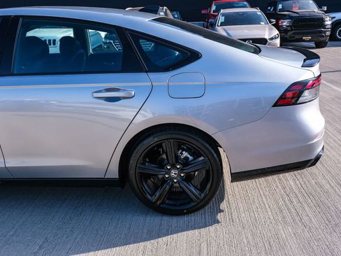 Used 2024 Honda Accord Sport image 8