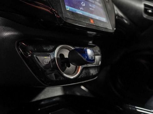 Used 2022 Toyota Prius Prime Limited FWD image 24