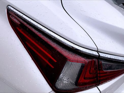 Used 2019 Lexus ES 350 w/ Accessory Package 2 FWD image 29