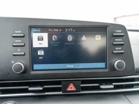 Certified 2025 Hyundai Elantra Blue image 34