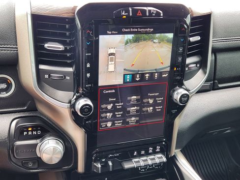 Used 2019 RAM 1500 Laramie RWD image 18