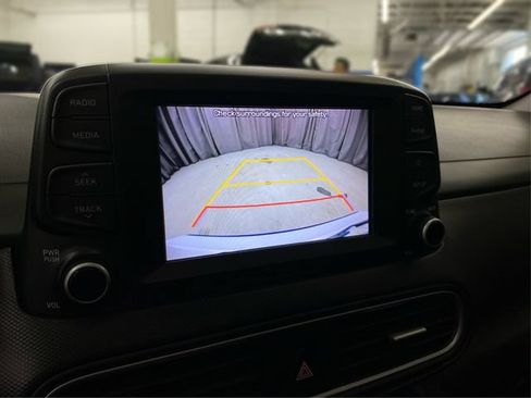 Used 2018 Hyundai Kona Limited AWD/4WD image 32