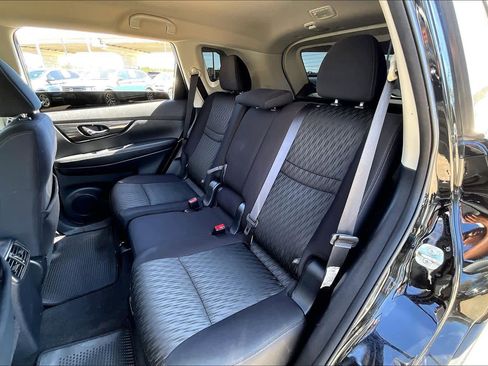 Used 2017 Nissan Rogue SV w/ Midnight Edition Package image 20