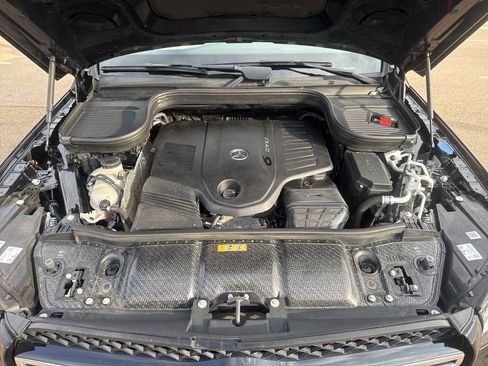 Used 2023 Mercedes-Benz GLS 450 4MATIC image 12