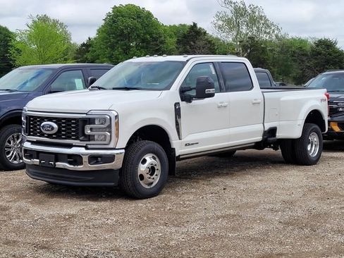 New 2026 Ford F350 Lariat image 4