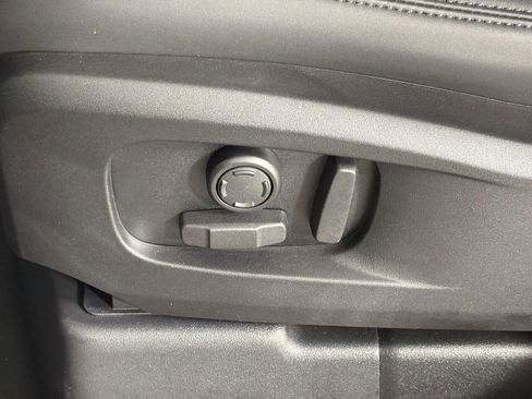 New 2026 Land Rover Defender 110 S image 24