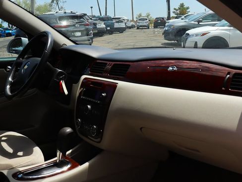 Used 2011 Chevrolet Impala LT FWD image 31