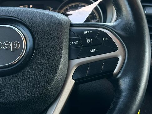 Used 2016 Jeep Cherokee Latitude AWD/4WD image 29