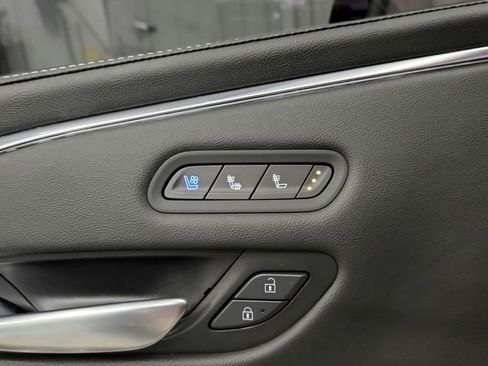 Used 2023 Cadillac Escalade Premium Luxury image 26