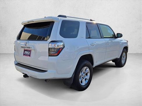 Used 2022 Toyota 4Runner SR5 image 5