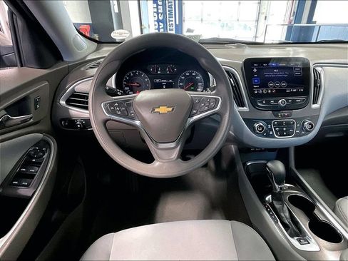 Used 2024 Chevrolet Malibu LT FWD image 17