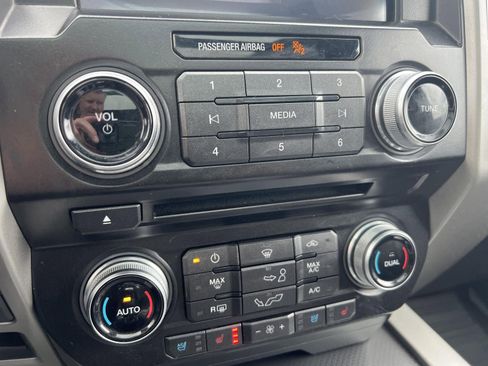 Used 2017 Ford F150 Lariat image 21