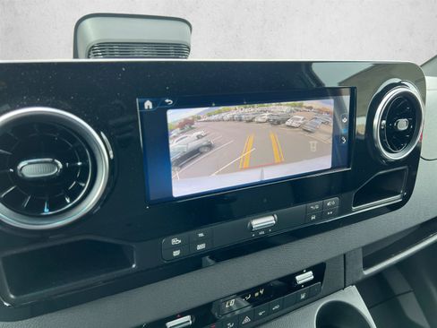 New 2025 Mercedes-Benz eSprinter 170 Cargo image 15