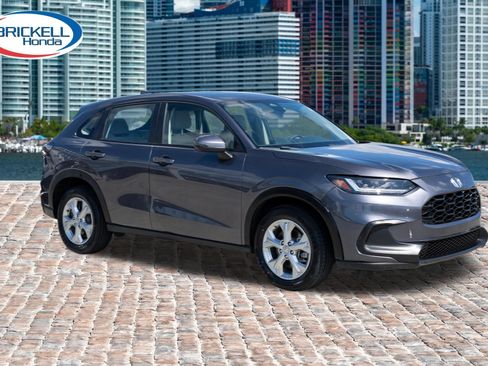 Used 2023 Honda HR-V LX image 3