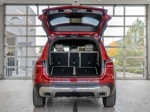 Certified 2026 Mercedes-Benz GLB 250 4MATIC image 16