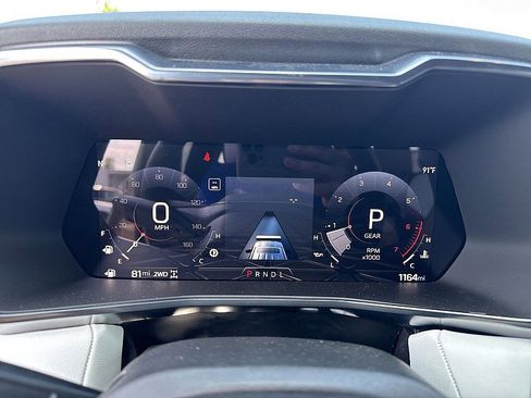 Used 2024 GMC Canyon AT4X image 11