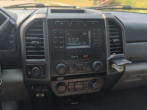Used 2018 Ford F350 XL AWD/4WD image 15